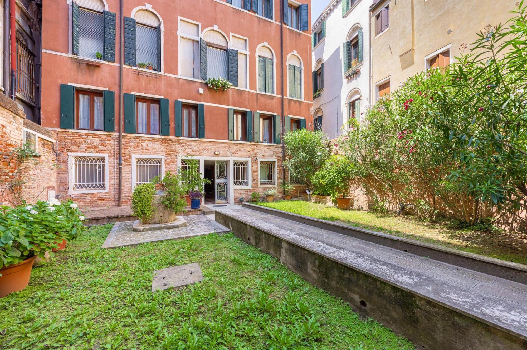 Luxury Penthouse With Terrace Apartment เวนิส ภายนอก รูปภาพ